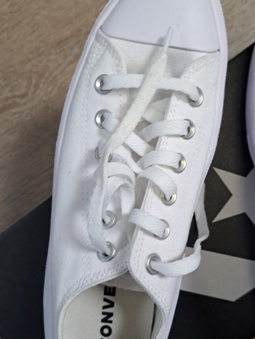 All White Converse Chuck Taylor® All Star® Move Platform Ox - Picture 7 of 9